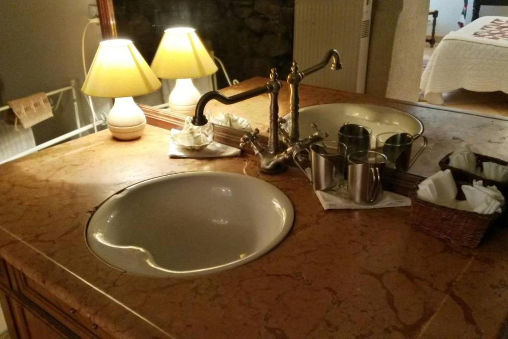 Domaine De Lara Panzió Barcelonnette Kültér fotó