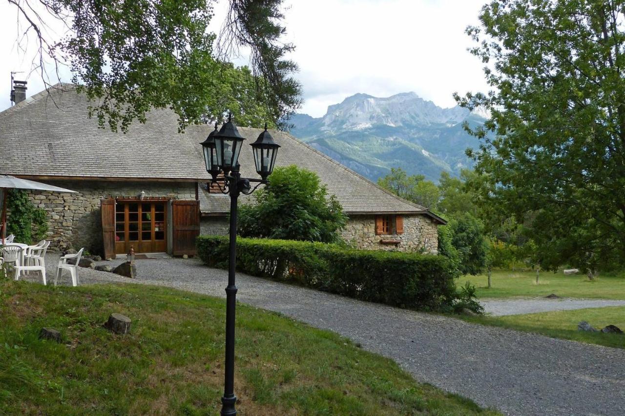 Domaine De Lara Panzió Barcelonnette Kültér fotó
