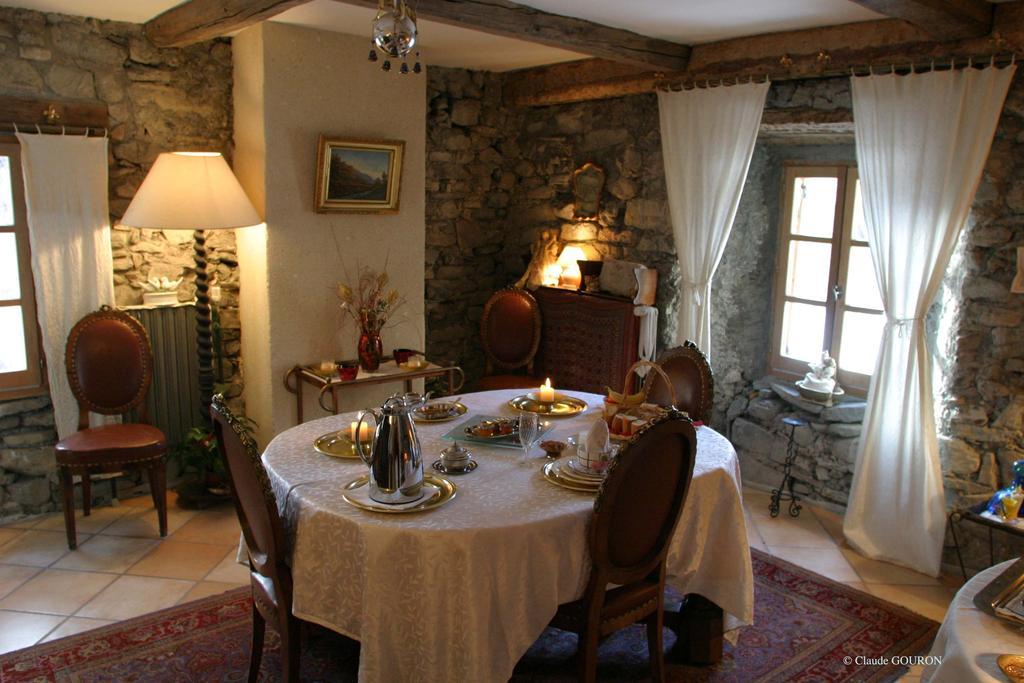 Domaine De Lara Panzió Barcelonnette Kültér fotó