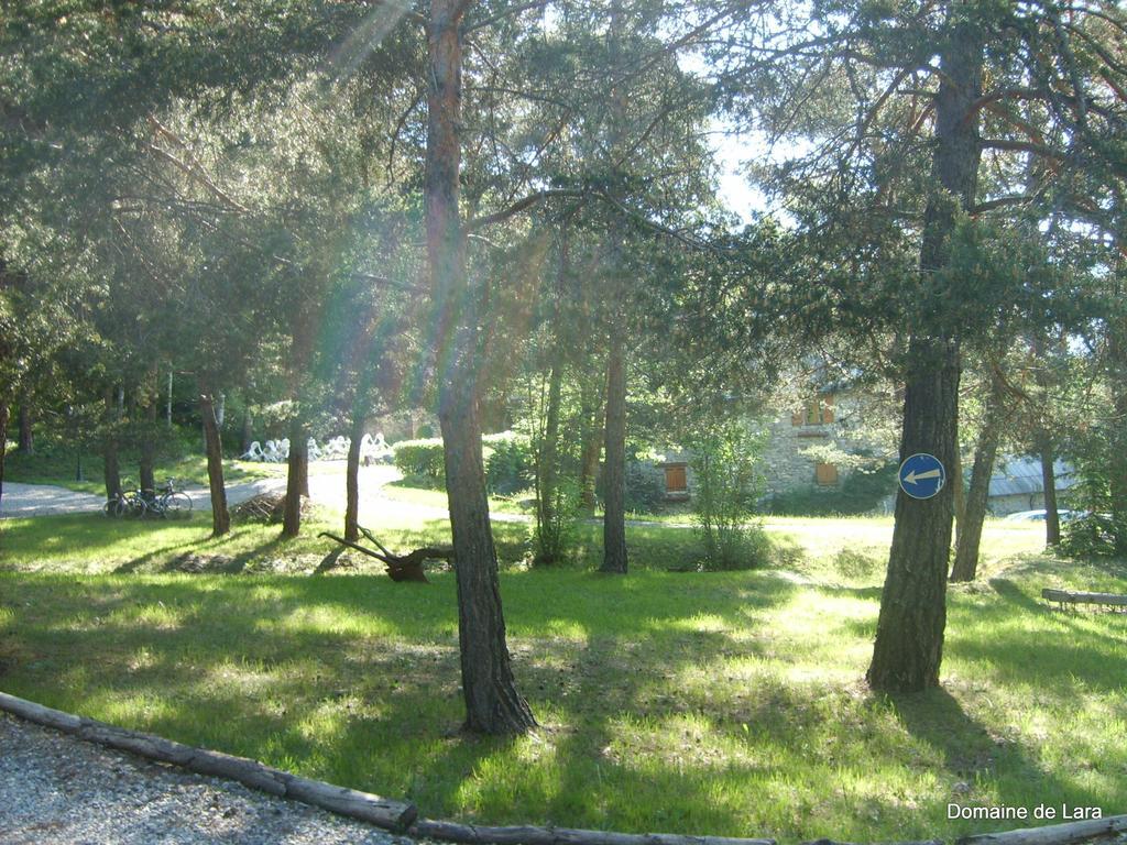 Domaine De Lara Panzió Barcelonnette Kültér fotó