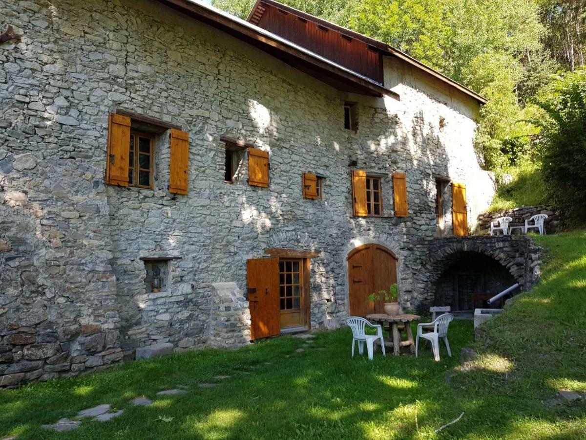 Domaine De Lara Panzió Barcelonnette Kültér fotó